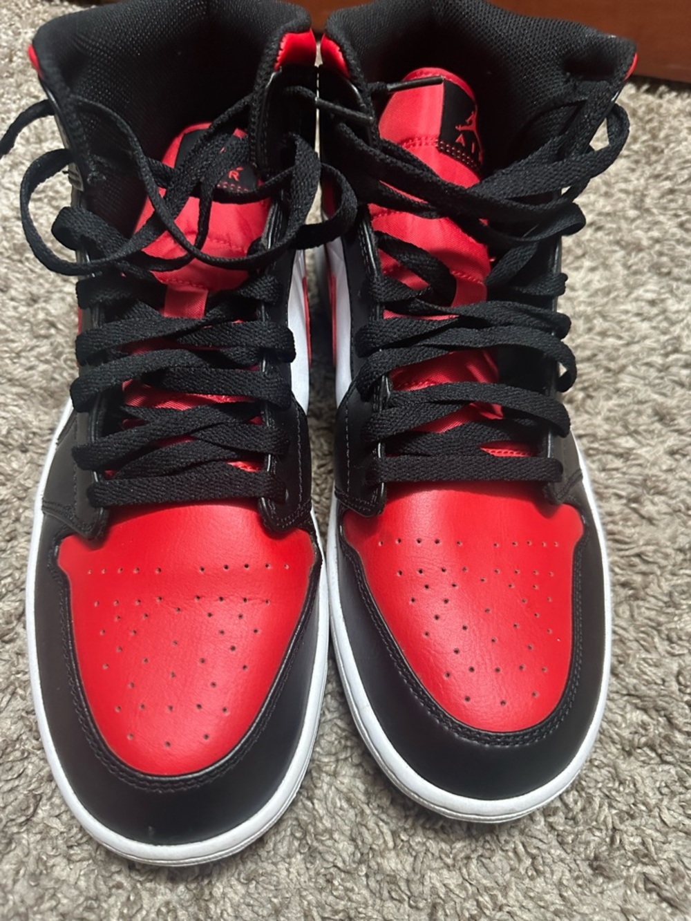 Jordan Sneakers Black White Red High-Top - Picture 4 of 5